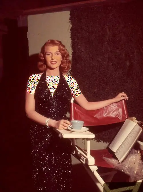 استایلهای ریتا هیورث