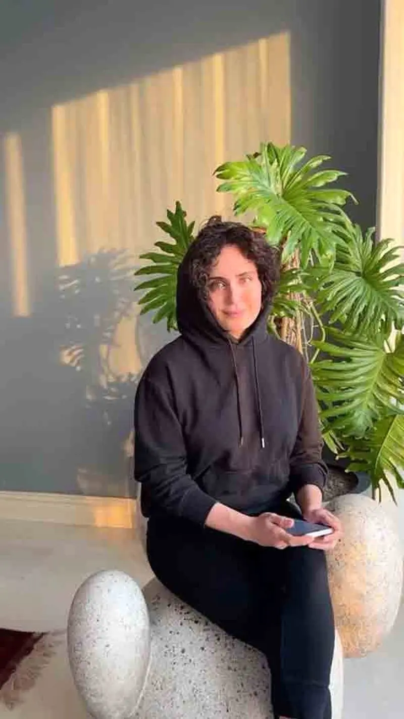 خانه مجردی بازیگر فیلم سینمایی بی بدن