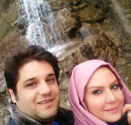 نیلوفر-و-همسرش