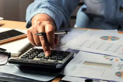 پیام‌های تبریک روز حسابدار از زبان مدیر به حسابدار شرکت | متن‌های اداری، فاخر و صمیمی