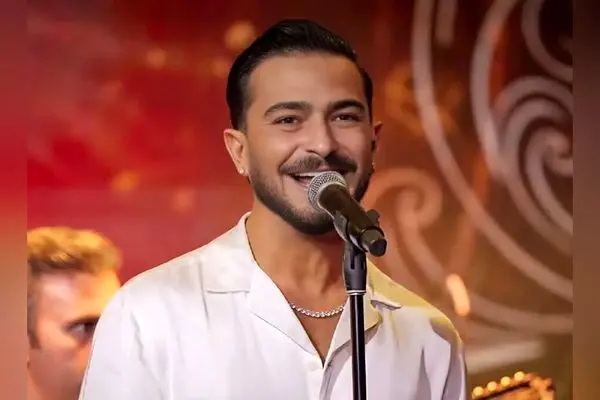 سامی بیگی با اجرای زنده در کنسرت، فرش ایرانی را به نماد اعتبار و آبرو بخشید!