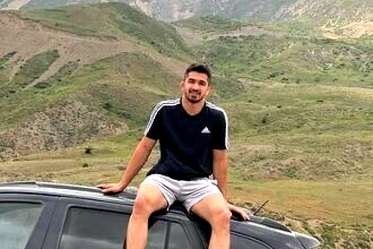 تفریحات سالم و جالب امیرمحمد یزدانی کشتی‌گیر ملی‌پوش: از شکستن چوب هیزم تا دوستی با حیوانات و تیراندازی + فیلم