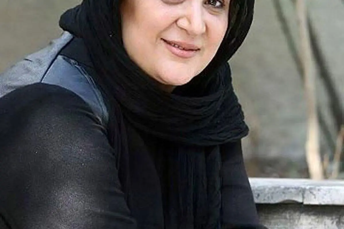 «حلقه ازدواج شیک و بزرگ ریما رامینفر با طرح ساده و رنگ طلایی + عکس»