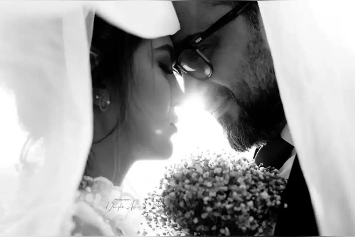 بیوگرافی کامل مونا کرمی، بازیگر توانمند سینما و تلویزیون و رازهای زندگی شخصی‌اش