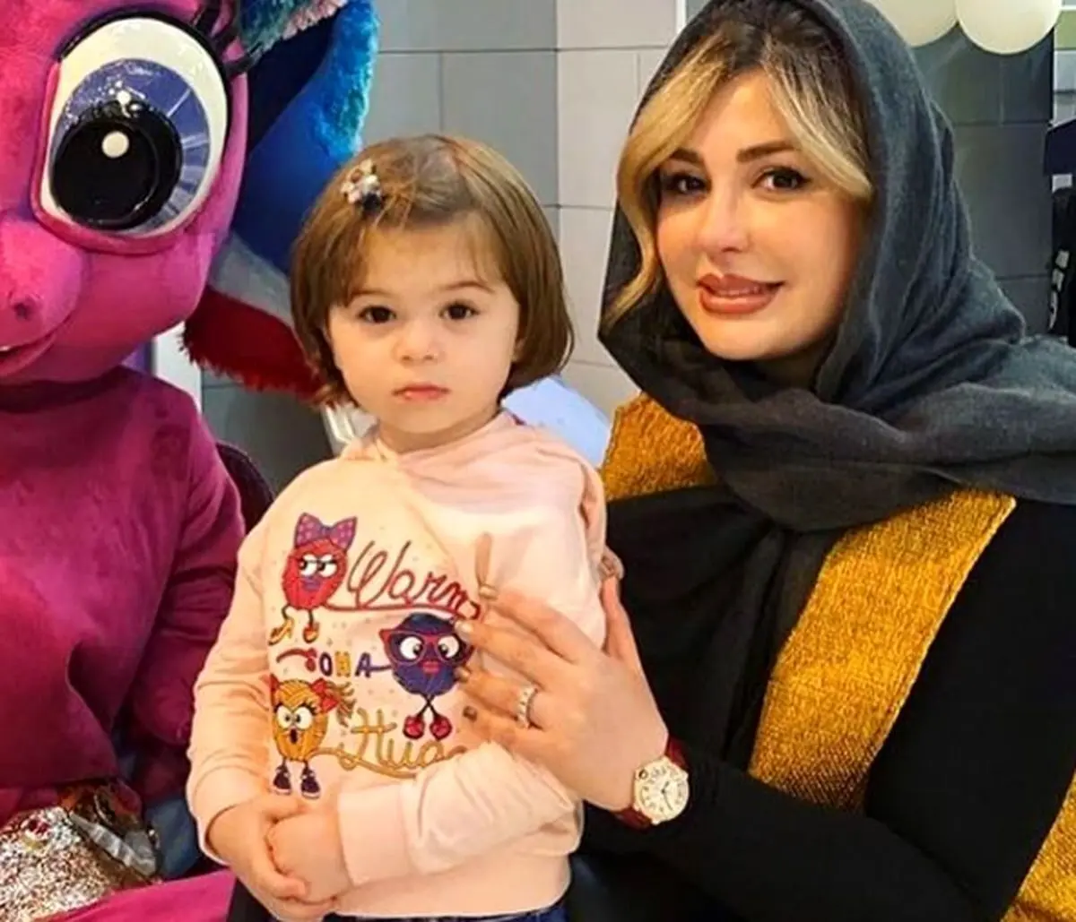 عکس سلفی مادر و دختر نیوشا ضیغمی و لنا خانوم کوچولو + جزئیات زندگی و فعالیت‌های هنری