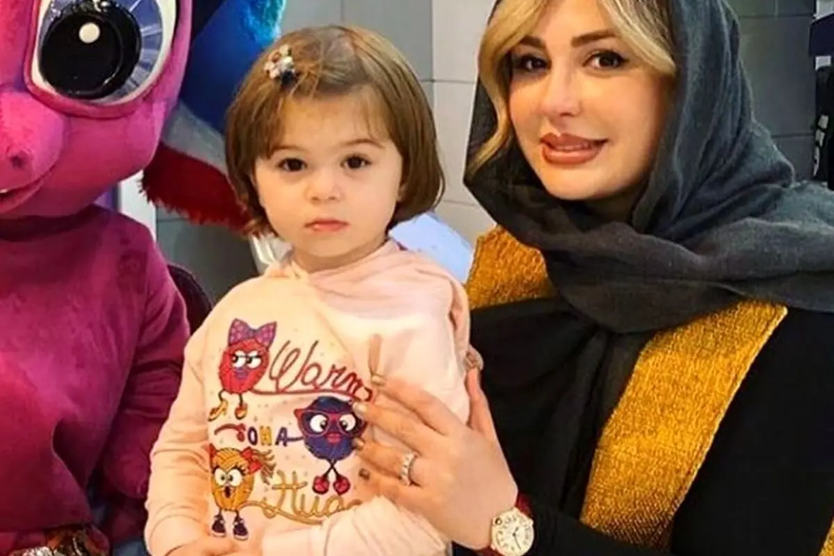 عکس سلفی مادر و دختر نیوشا ضیغمی و لنا خانوم کوچولو + جزئیات زندگی و فعالیت‌های هنری