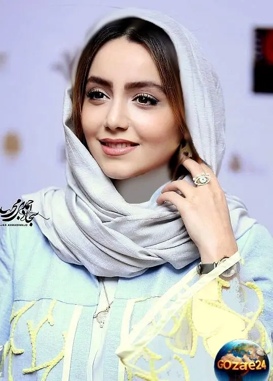 مدل مانتو ژاکارد نازنین بیاتی؛ استایلی شیک و مزونی با طرح و رنگ‌های جذاب