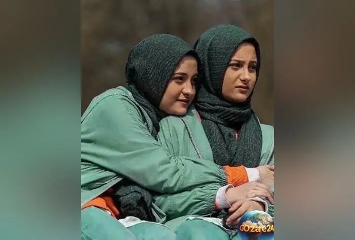 تصویر جدید و متفاوت از سارا و نیکا فرقانی‌اصل در تهران؛ بازیگران «پایتخت» در ۲۱ سالگی