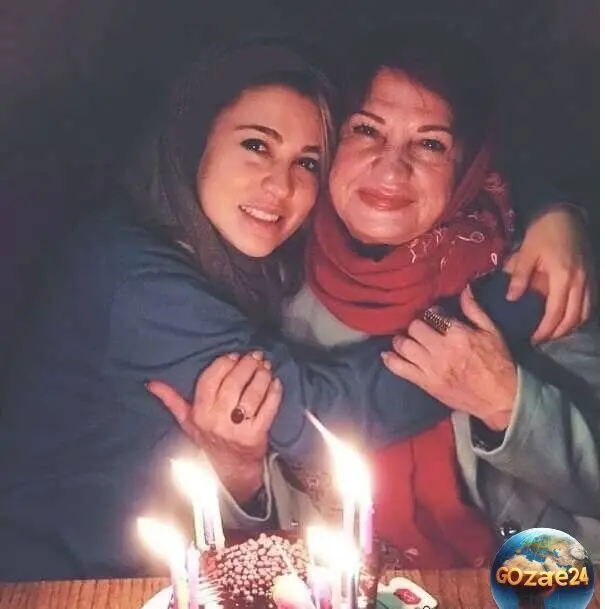 عکس و جزئیات جشن تولد ساده ناهید مسلمی و سورپرایز دخترش برای مادر مهربون + کیک و دسته گل رز زیبا