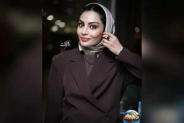 عکس‌های جذاب صحرا اسداللهی در کنار گل‌های نیلوفر و خانه‌های چوبی، ترکیب طبیعت، معماری و استایل شیک