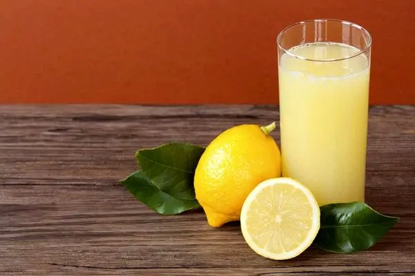 تعبیر خواب آب لیمو: از نگاه سنتی تا روان‌شناسی مدرن در ۷ روایت