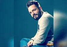 استایل متفاوت عباس غزالی با شلوار چارخونه در خیابان؛ عکس جدید و جذاب بازیگر مشهور در صفحه اینستاگرام