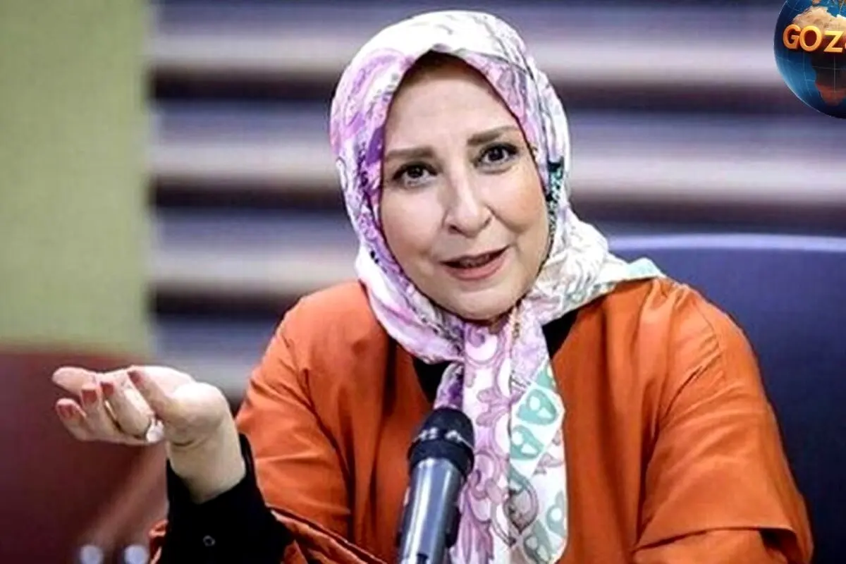 نگاهی به دکوراسیون لوکس و منحصربفرد منزل مرجانه گلچین؛ از مجسمه‌های چوبی عجیب تا کتابخانه و آباژور کلاسیک