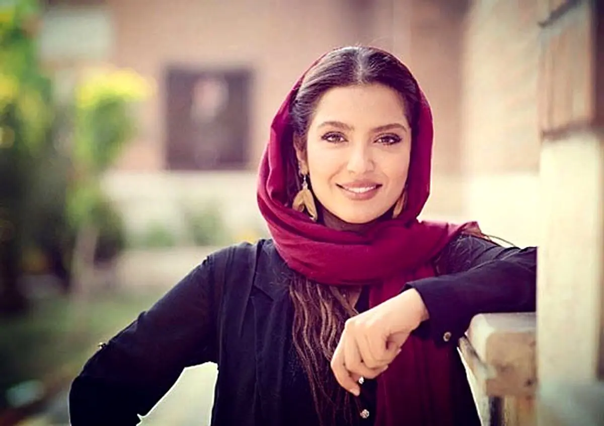 "چهره متفاوت مونا کرمی در روزهای پایانی بارداری + عکس‌های جدید و جزئیات"