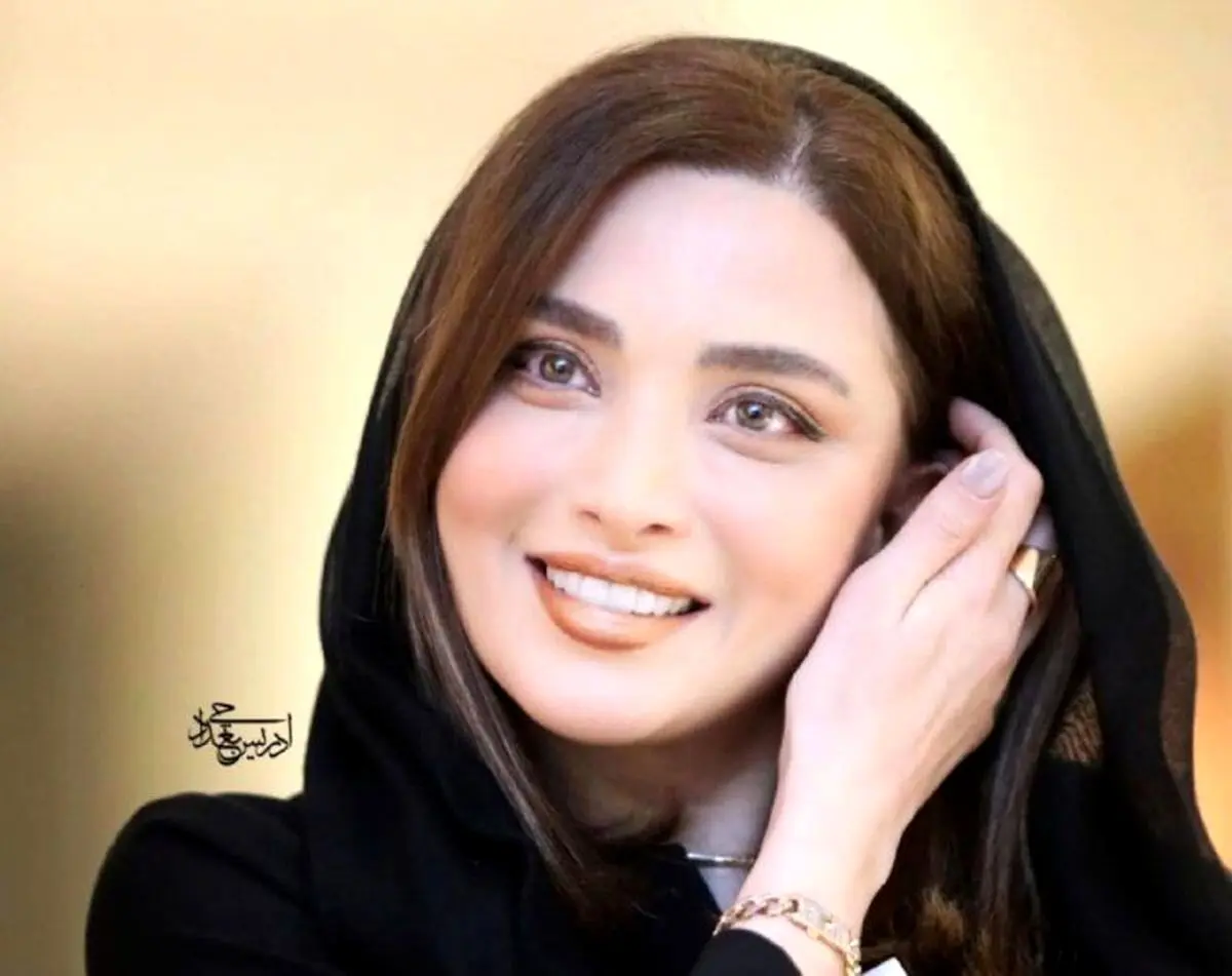 درخشش بی‌نظیر بهنوش طباطبایی در نکوداشت گلاب آدینه؛ استایل شیک و میکاپ جسورانه + عکس
