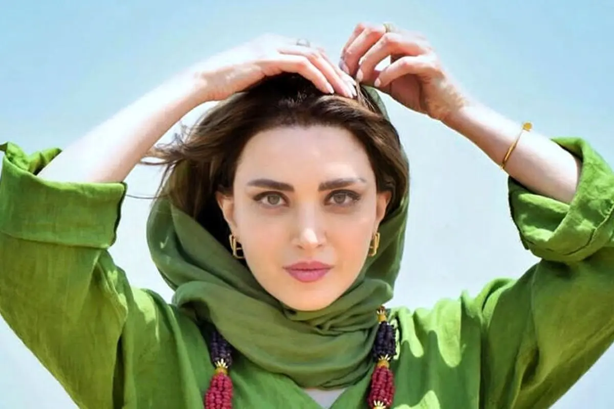 تصاویر کودکی بهنوش طباطبایی با لباس محلی در جشن خانوادگی؛ بازیگر سینما و تلویزیون در کنار گذشته جذاب خود