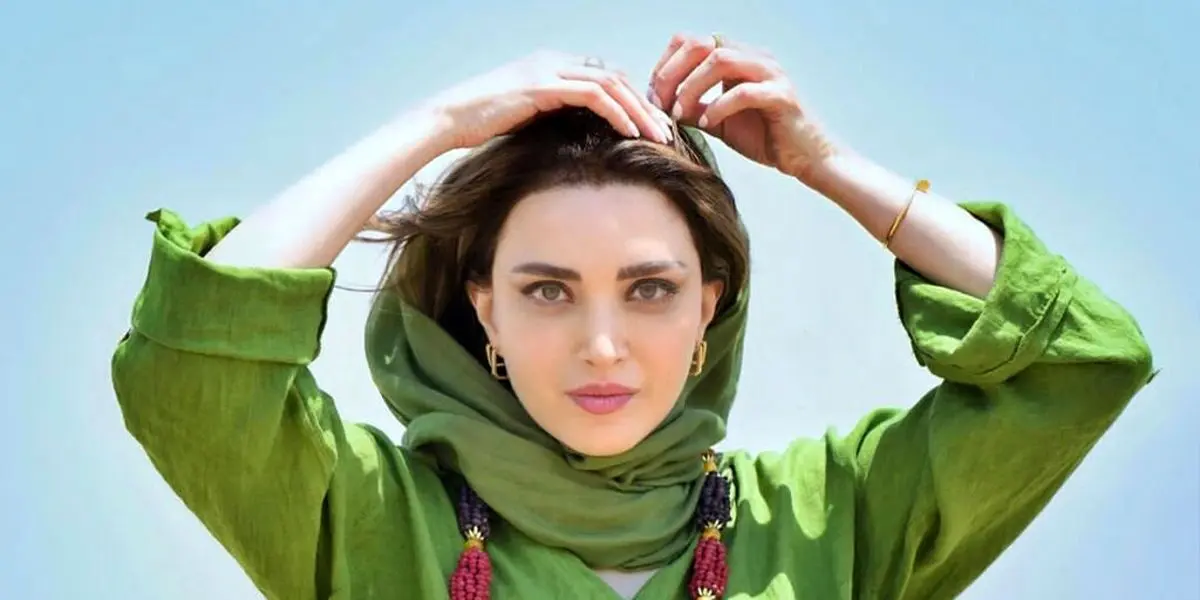 تصاویر کودکی بهنوش طباطبایی با لباس محلی در جشن خانوادگی؛ بازیگر سینما و تلویزیون در کنار گذشته جذاب خود