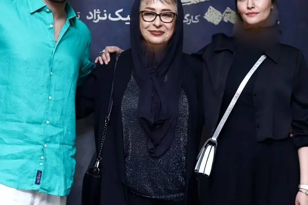 حضور سینا مهراد در اکران «از یاد رفته» با استایل پهلوونهای دهه ۶۰+ واکنشهای کاربران