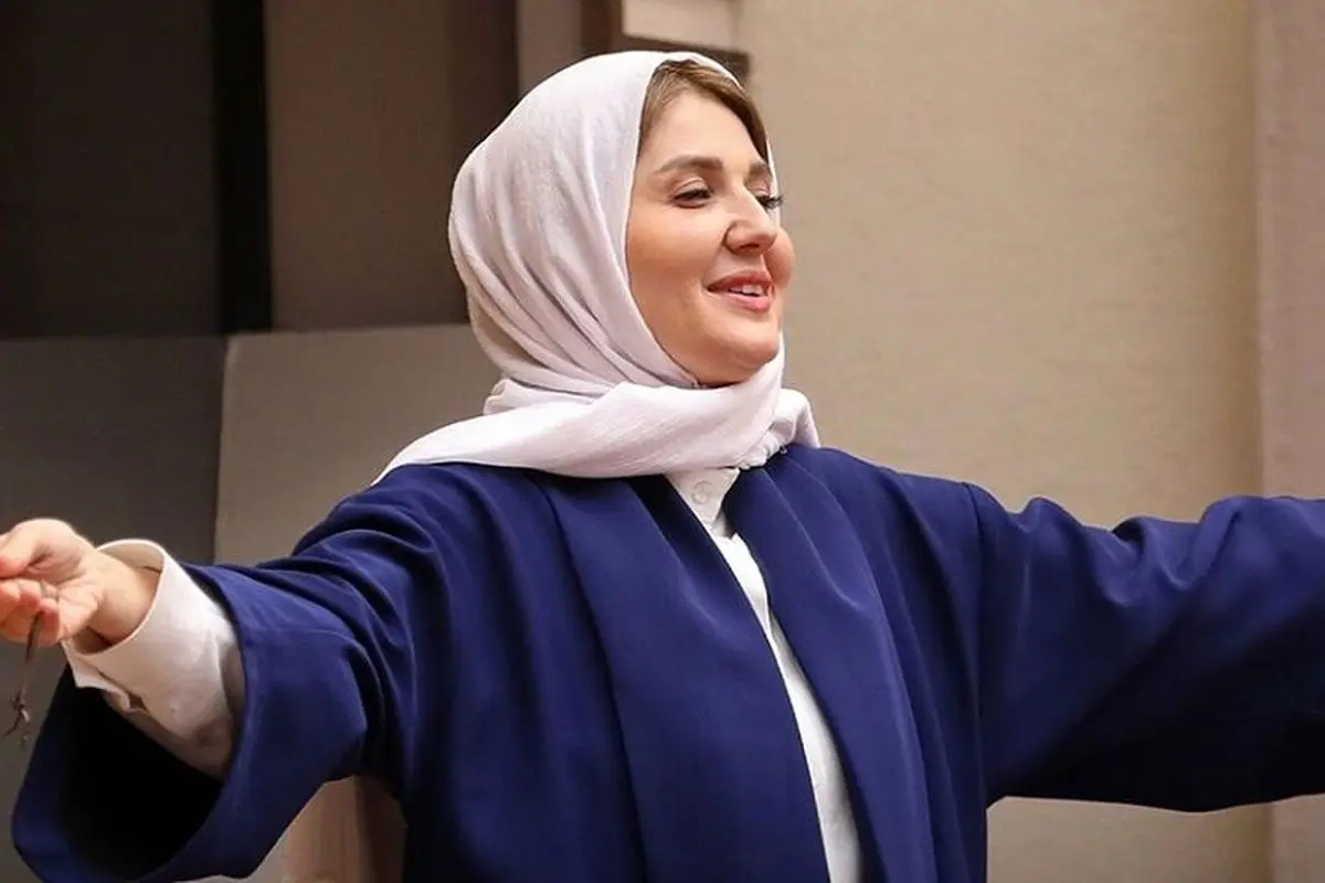 گلوریا هاردی در یزد: بازدید از فروشگاه کیف‌های سنتی و لحظاتی خاص در شهر تاریخی