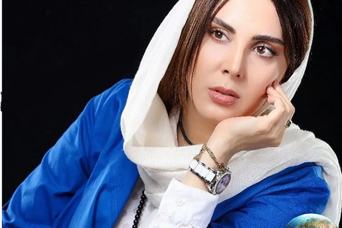 ژست مدلینگ لیلا بلوکات با تیپ سیاه و سفید و کلاه ساحلی در جدیدترین عکس شخصی