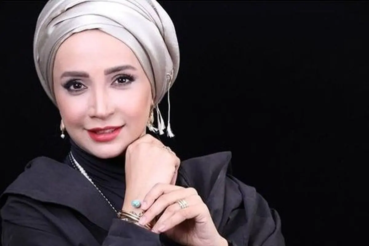 تصویری دیدنی از شبنم قلی‌خانی مقابل عمارتی مجلل و باشکوه با معماری منحصر به فرد + عکس جدید