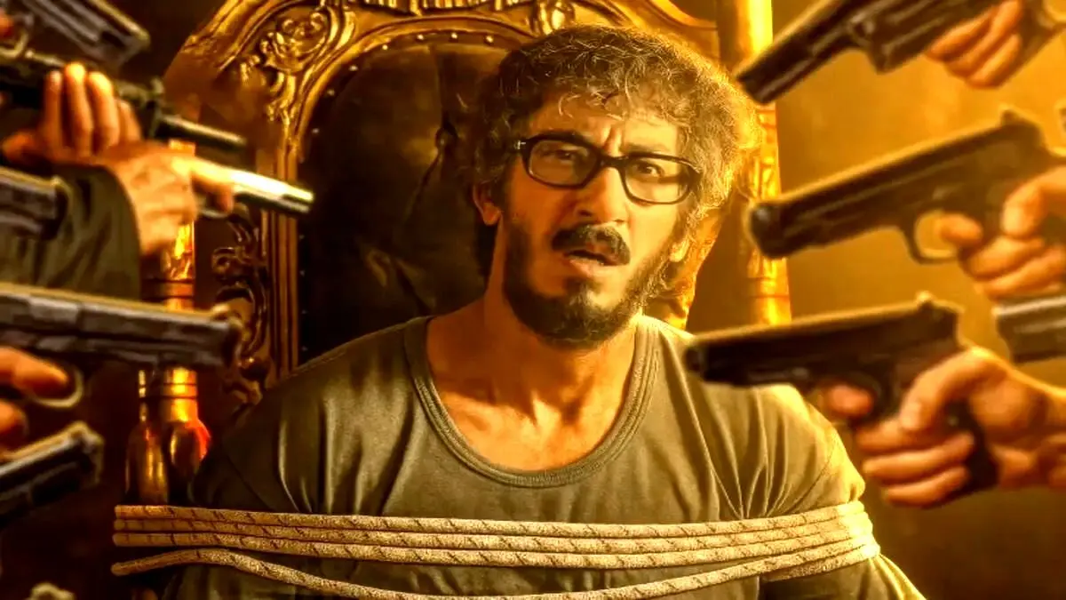 پوستر فیلم مرد عینکی با بازی بهرام افشاری منتشر شد؛ فیلمی کمدی و پرمحتوا که از ۱ مرداد در سینماها روی پرده می‌رود