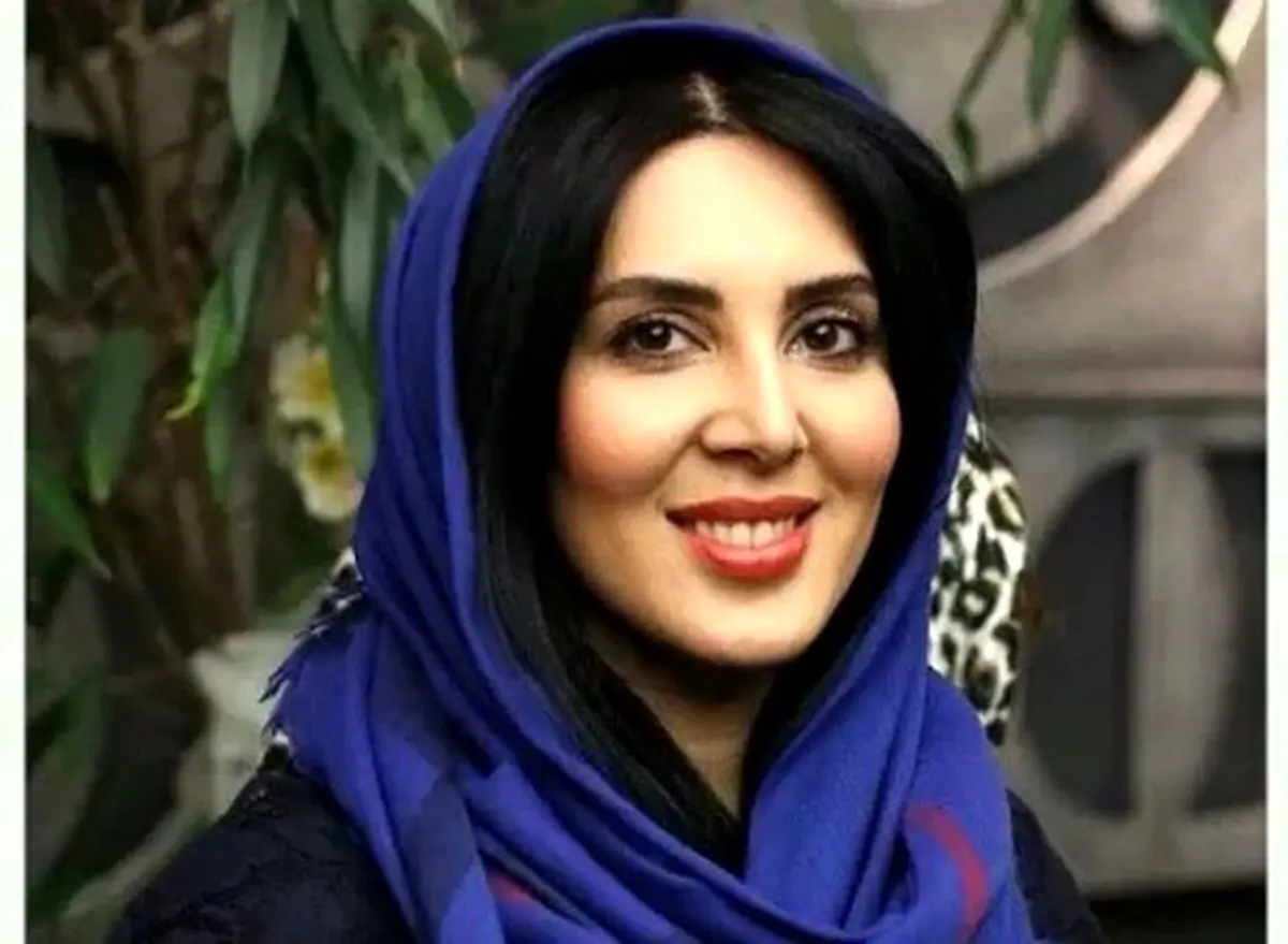 مدلینگ استایل لاکچری لیلا بلوکات با مانتوی برند اروپایی گران‌قیمت و شیک