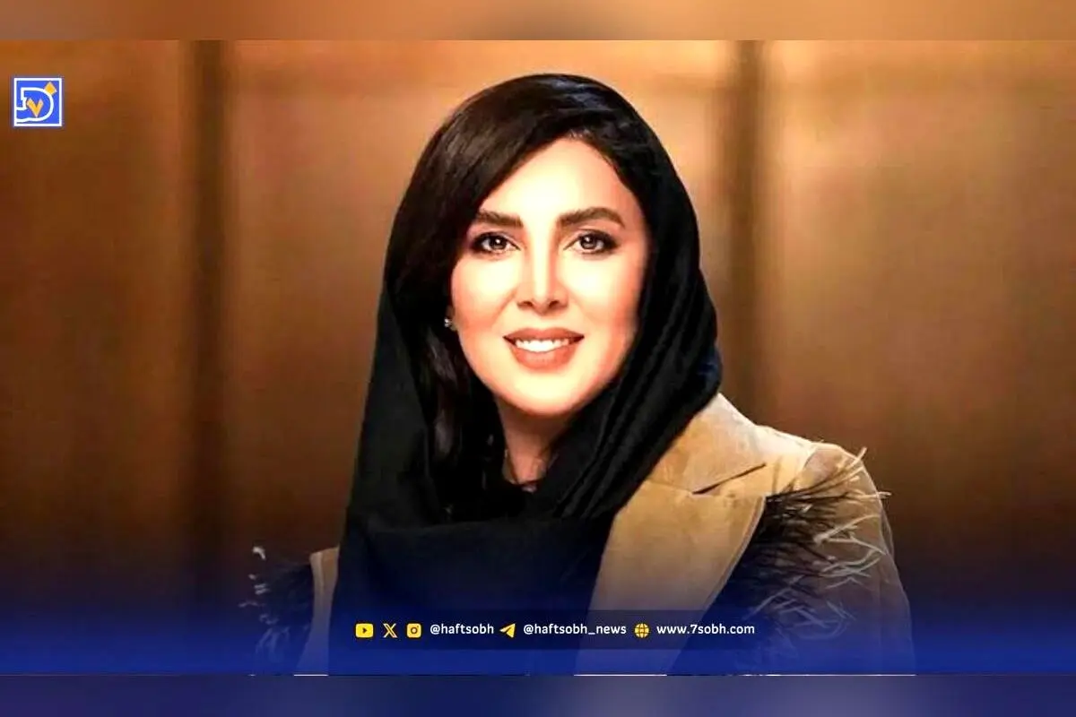 لیلا بلوکات در ۴۲ سالگی مقابل تصویر کودکی‌اش در آغوش پدر؛ سفر در زمان هنرپیشه محبوب ایران
