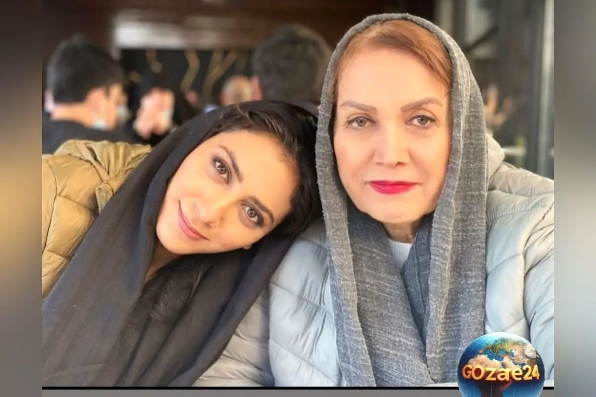 تصویر غم‌انگیز از مراسم چهلم مادر مارال فرجاد بدون حضور خانم بازیگر و چهره غمزده خواهرش مونا در کنار مزار