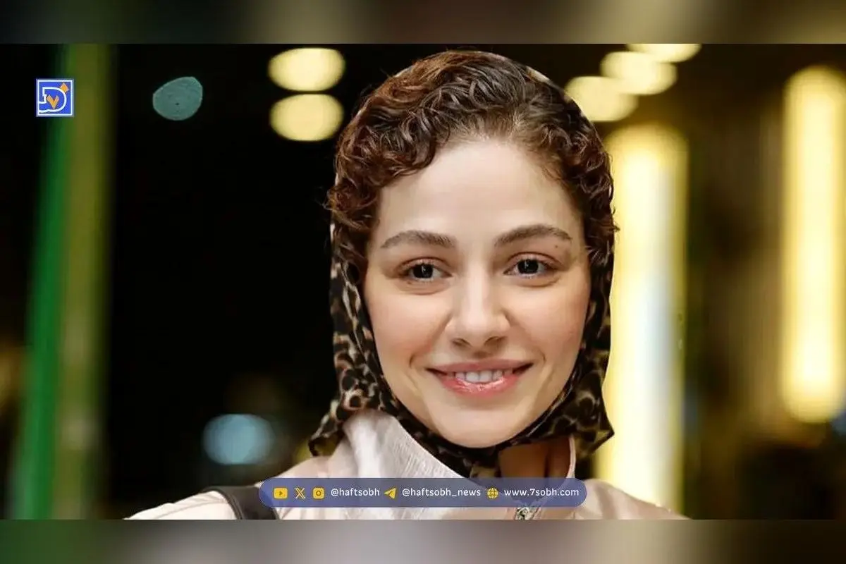 مهتاب ثروتی با استایلی راحت و پاییزی در کنار درختان موز ظاهر شد!