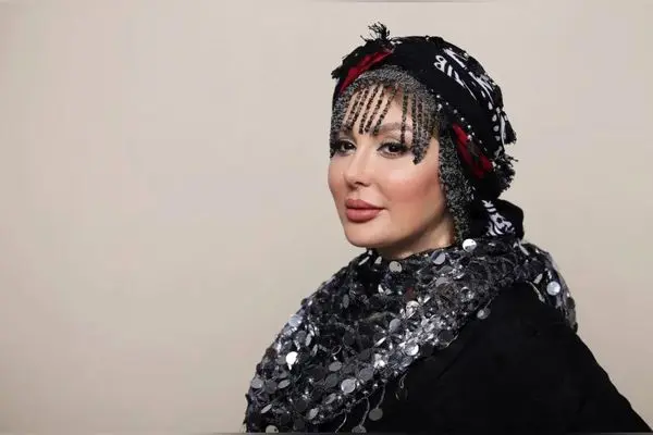 تولد نیوشا ضیغمی با نقش فرش اصیل ایرانی درخشان شد | نماد هنر و فرهنگ ایرانی