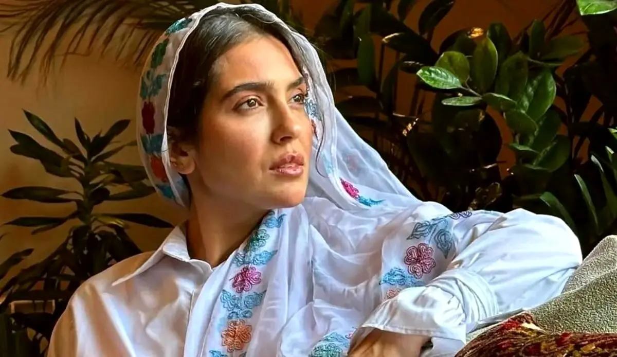 عکس عاشقانه و احساسی مونا کرمی و مادرش؛ لحظه‌ای خاص از رابطه مادر و دختر