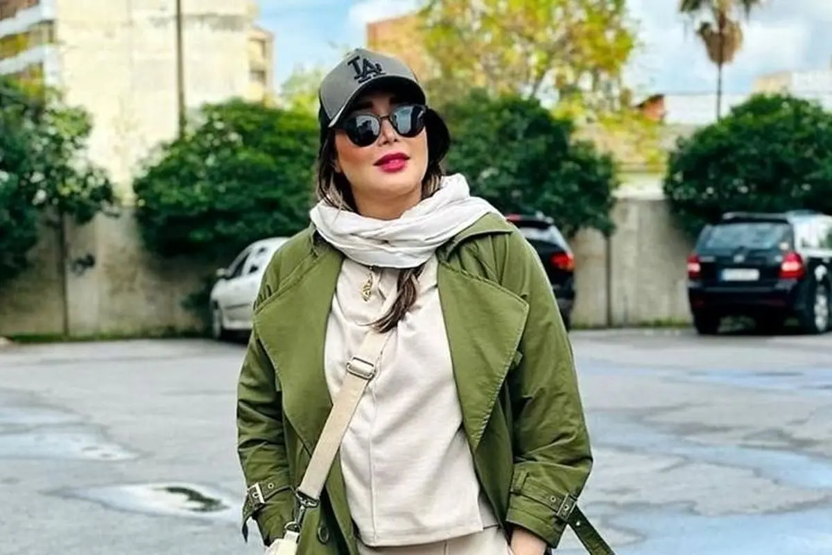 سارا منجزیپور درخشید با مانتوهای طراحی خاص و استایلی ترکیبی از هنر و اصالت