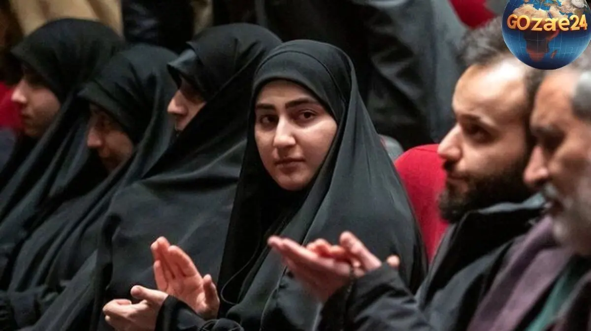 عکس دیدنی؛ زینب سردار سلیمانی در گفت‌وگوی صمیمانه با ژاله صامتی در جشنواره مقاومت ۱۴۰۴