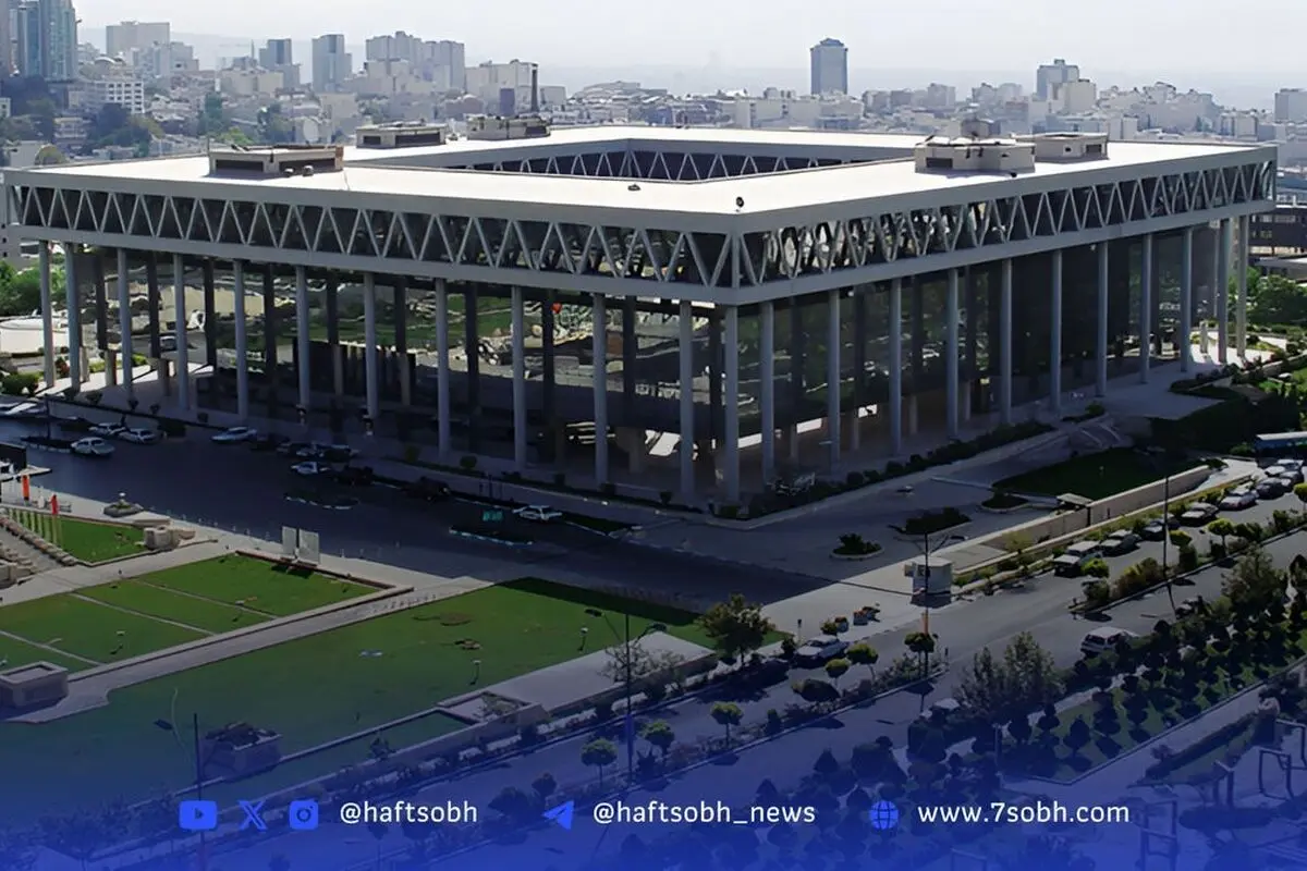 مدیران سازمان صدا و سیما در سکوت رسانه‌ای؛ چرا اعتماد عمومی به تلویزیون کاهش یافته است؟