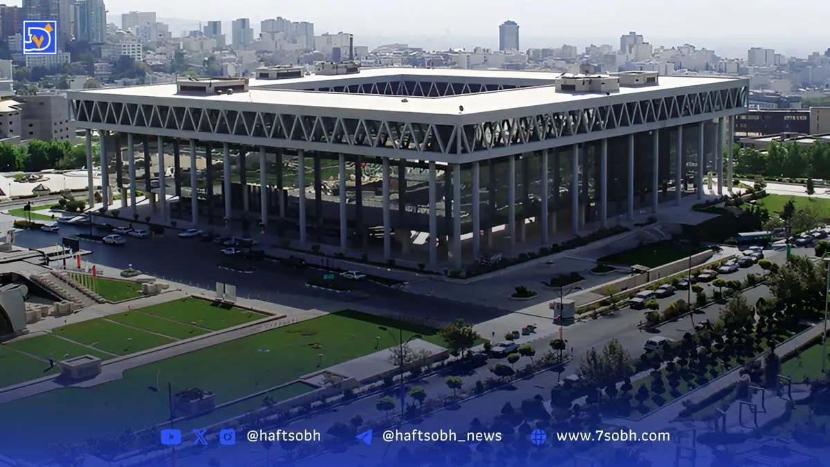 مدیران سازمان صدا و سیما در سکوت رسانه‌ای؛ چرا اعتماد عمومی به تلویزیون کاهش یافته است؟