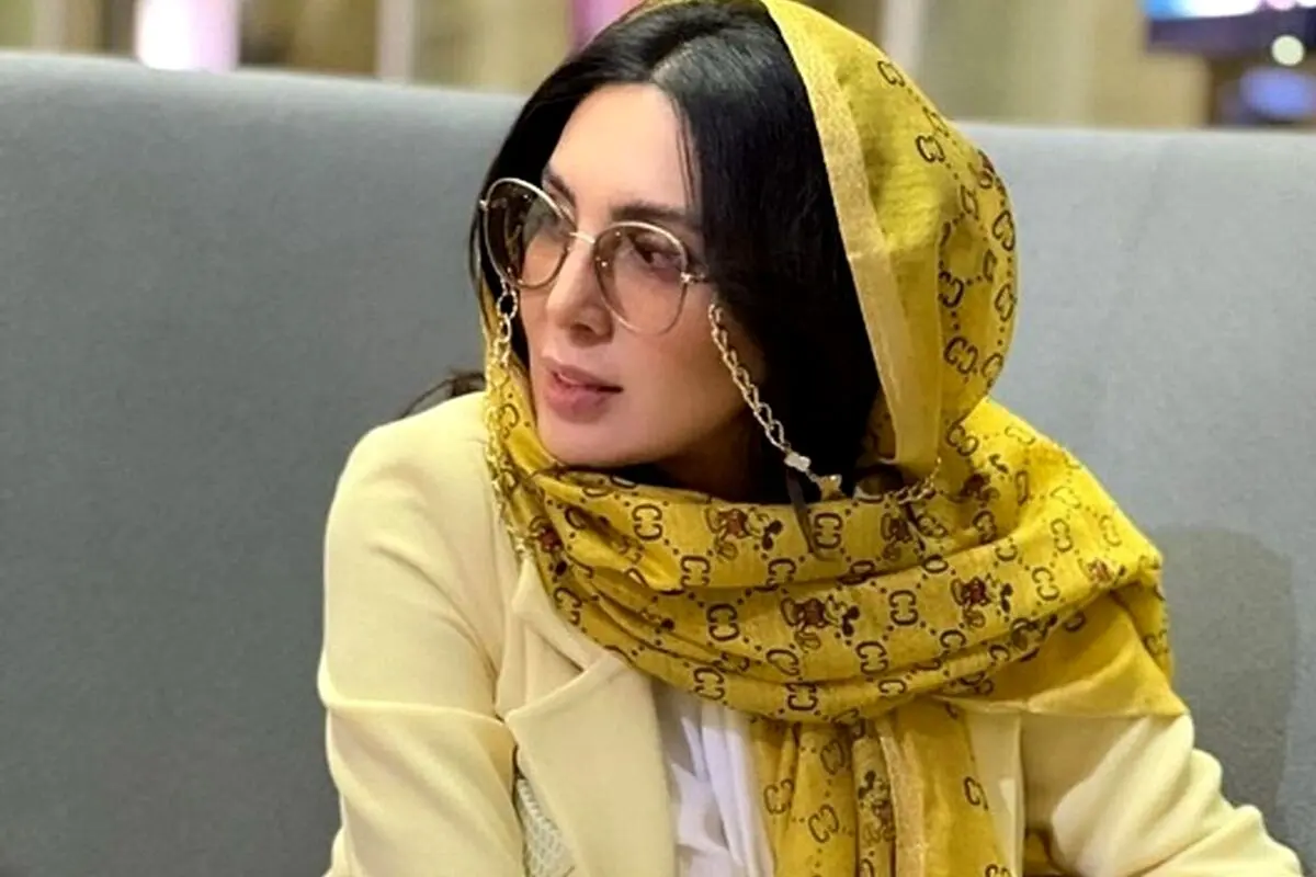 شباهت حیرت‌انگیز لیلا بلوکات با خواهرش نوشا؛ عین سیبی که از وسط نصف شده است!