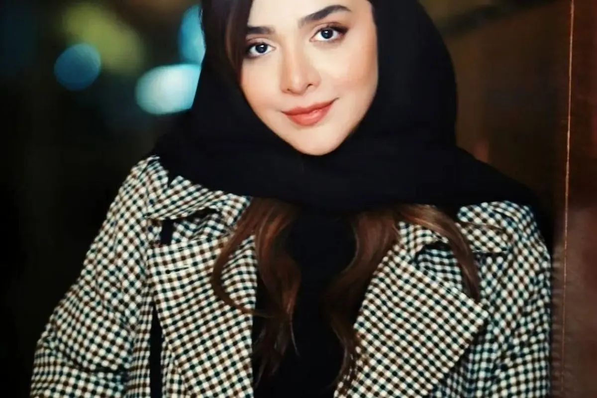 استایل سرتاپا مشکی المیرا دهقانی و دوستانش در مراسم خاص