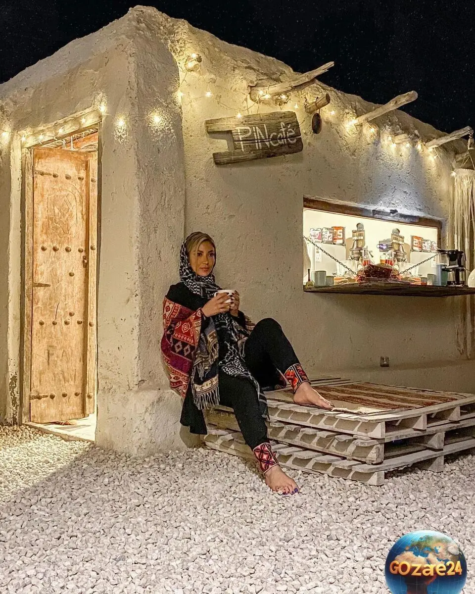 تصویر جدید مینا مختاری همسر بهرام رادان در حیاط سنتی زیر درخت انجیر؛ چهره غمگین و ناراحت او در کنار عکس منتشر شده