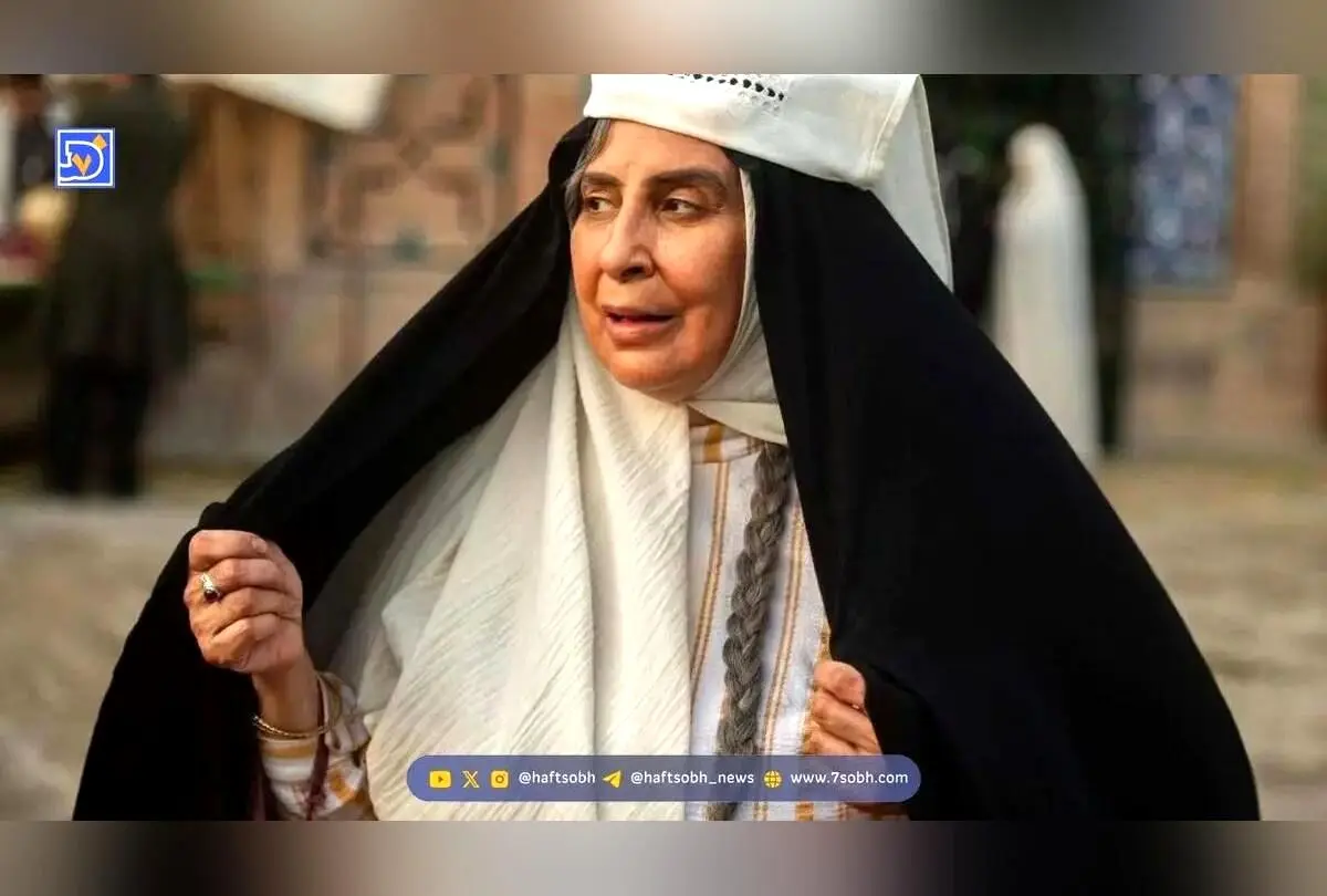 تصاویر لوکس و دیدنی از خانه مرجانه گلچین با نقاشی‌های ایرانی، مبلمان مدرن و فرش‌های دستبافت ابریشم