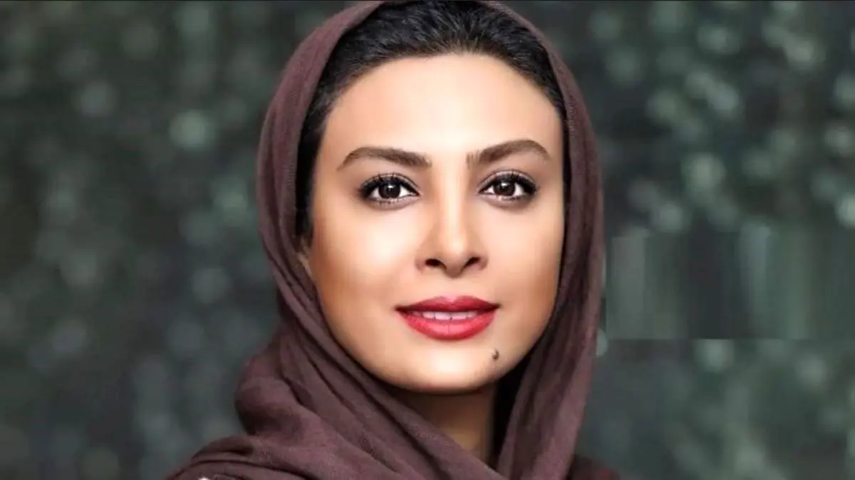 عاشقانه‌های خانم بازیگر «به کجا چنین شتابان» و همسرش در کنسرت روی صحنه + عکس