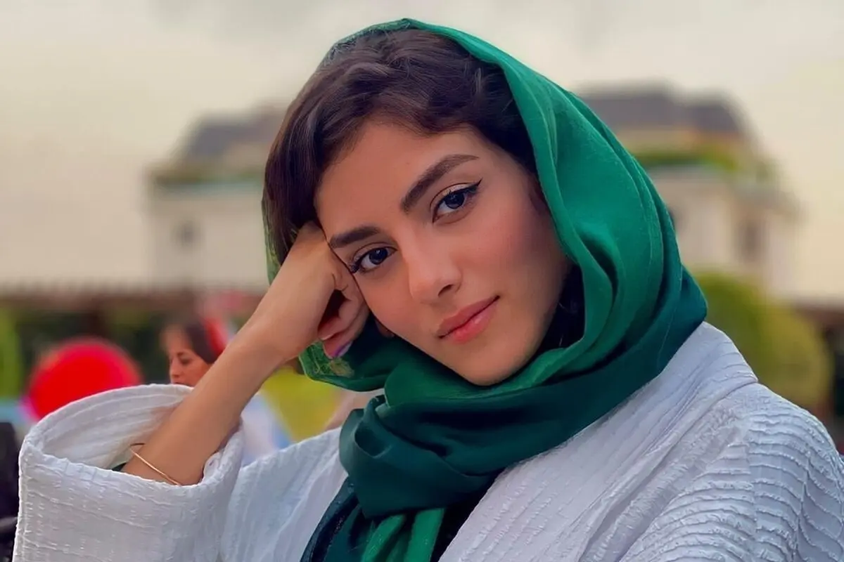 جشن تولد خودمانی پردیس پورعابدینی با هدیه‌های نفیس، کیک‌های خاص و لحظات خاطره‌انگیز!