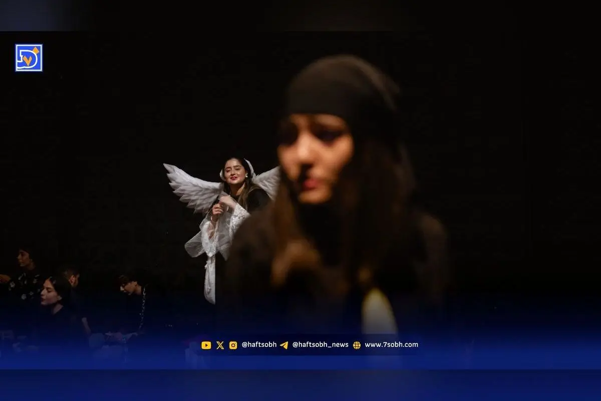 نمایش «۲۵۷»؛ پربازیگرترین تئاتر تاریخ ایران با روایتی غیرخطی و تجربی برای خودشناسی و پرسشگری