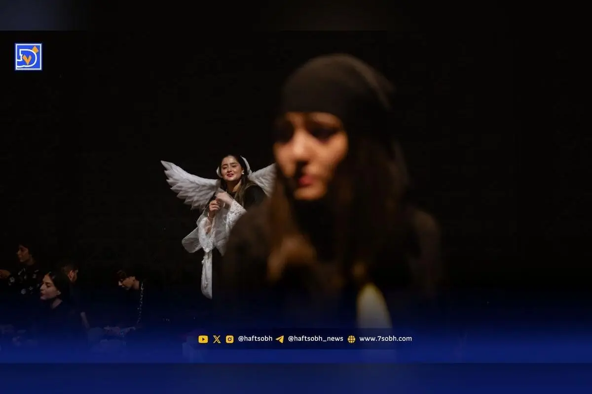 نمایش «۲۵۷»؛ پربازیگرترین تئاتر تاریخ ایران با روایتی غیرخطی و تجربی برای خودشناسی و پرسشگری