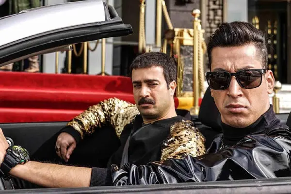 خواستگاری بامزه بهرام افشاری از هدیه بازوند در سریال کمدی "راز بقا"