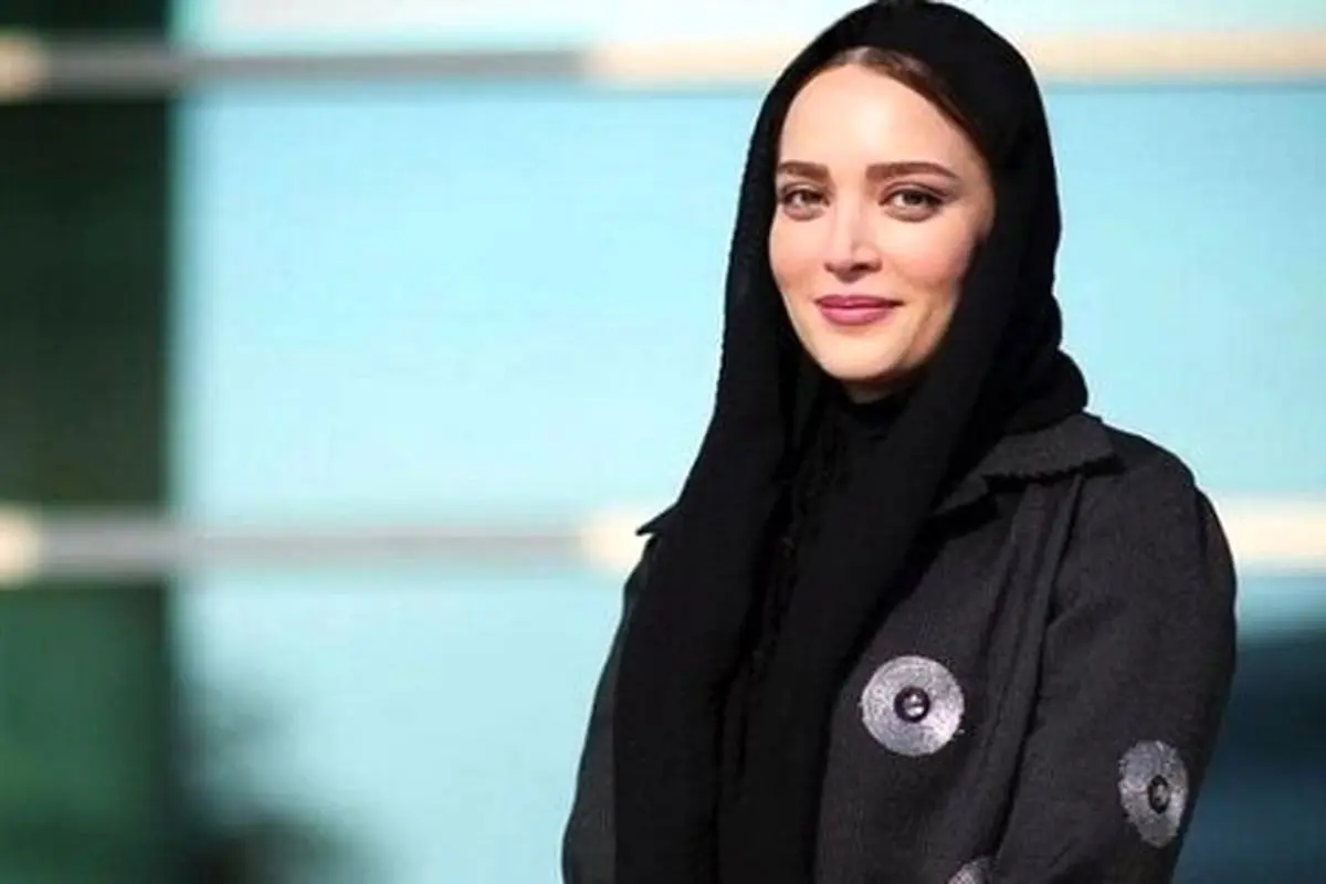 تصویر داخلی خانه بهنوش طباطبایی با تابلوی رنگین و معنای عمیق «تفرد» در کنار عکس جدید بازیگر محبوب ایرانی