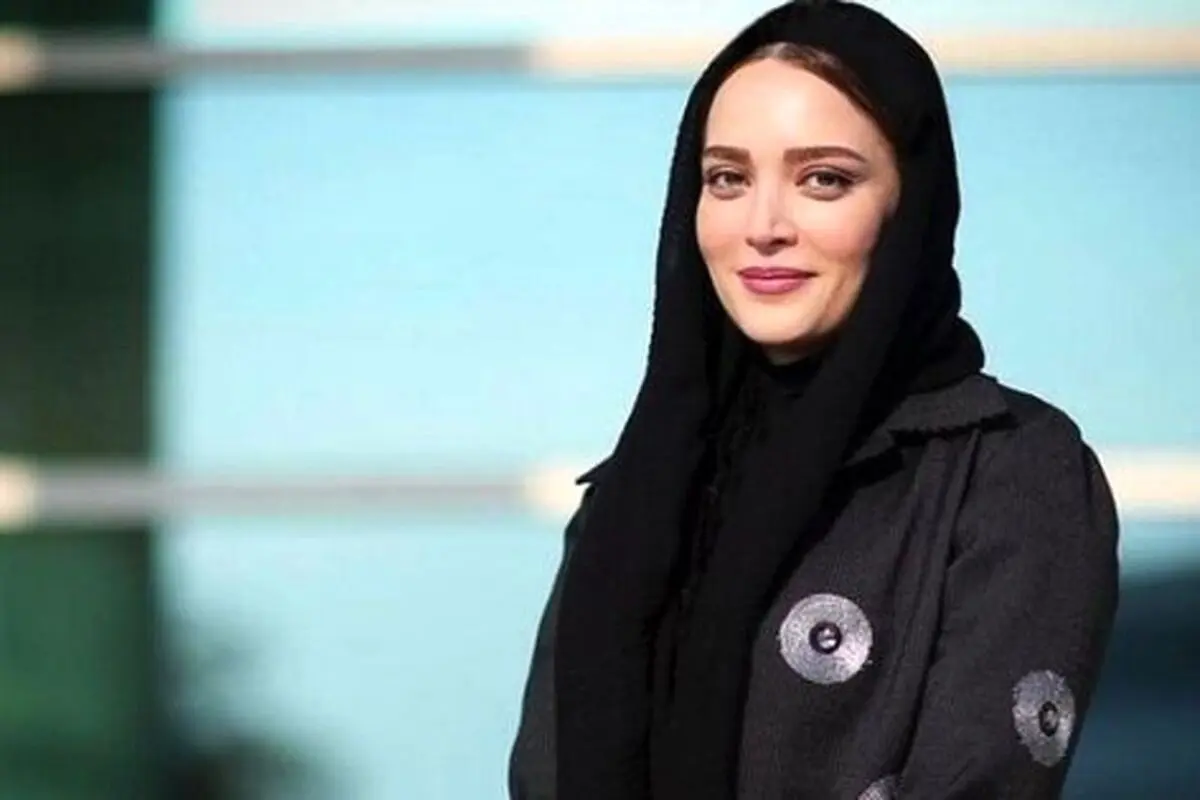 تصویر داخلی خانه بهنوش طباطبایی با تابلوی رنگین و معنای عمیق «تفرد» در کنار عکس جدید بازیگر محبوب ایرانی