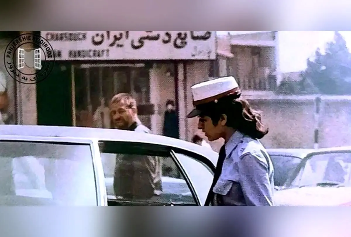 عکس‌های نوستالژیک دهه ۵۰ و ۸۰ ایران؛ خاطراتی متفاوت از علی پروین، پلیس تهران و جوانان تهران در سال‌های گذشته