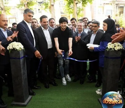 سردار آزمون در گنبد با حضور خانواده و همشهریانش، افتتاح همزمان صرافی، موبایل‌فروشی و دفتر هواپیمایی + تصاویر