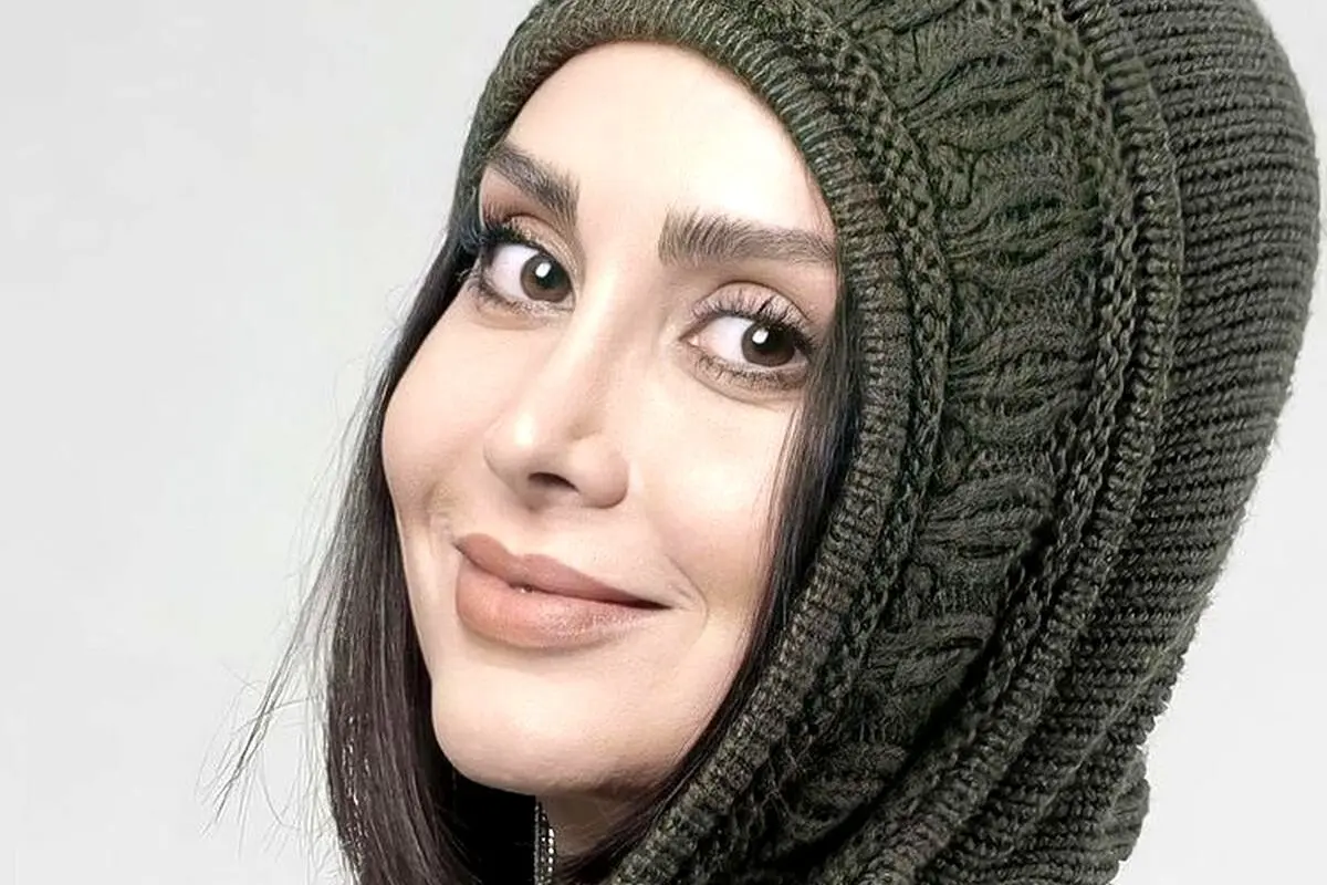 مدل پاییزی مریم خدارحمی با بافت متفاوت و گل من گلی | استایل خاص و متفاوت در فصل پاییز